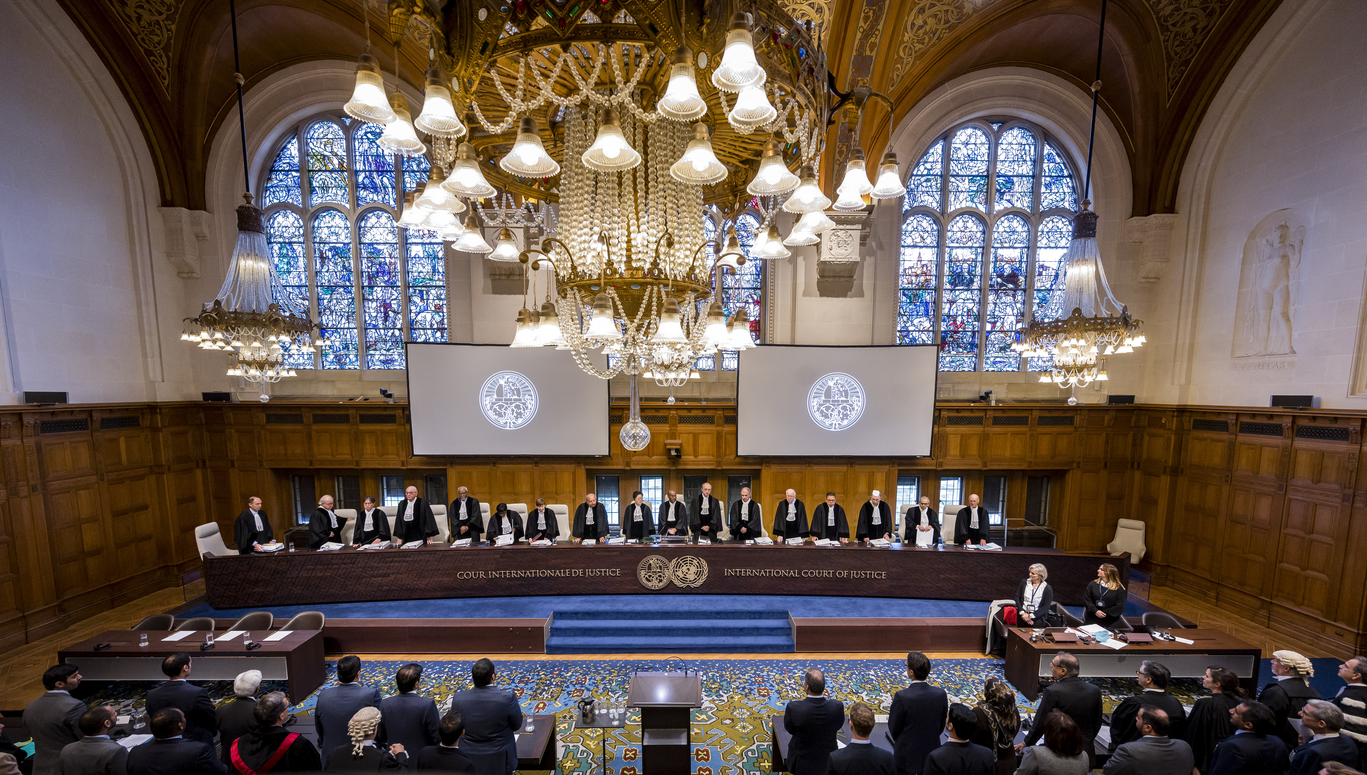 Международный суд выдал