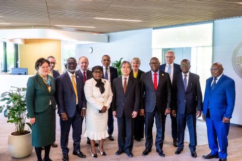 a delegation of the Economic Community of West African States (ECOWAS) Court of Justice visited the ICJ, meeting with the President, the Vice-President, several Judges, and the Deputy-Registrar of the Cour.