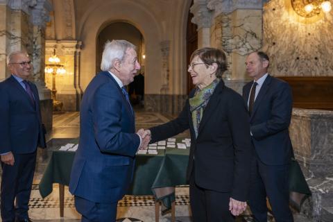 HE Judge Joan E. Donoghue, President of the International Court of Justice, greets HE Mr Alberto van Klaveren Stork, Minister of Foreign Affairs of Chile, and his delegation, in the entrance hall of the Peace Palace, seat of the Court HE Judge Joan E. Donoghue, President of the International Court of Justice, greets HE Mr Alberto van Klaveren Stork, Minister of Foreign Affairs of Chile, and his delegation, in the entrance hall of the Peace Palace, seat of the Court