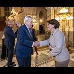 Ms Monique Legerman, Head of the Information Department of the International Court of Justice, greets HE Mr Alberto van Klaveren Stork, Minister of Foreign Affairs of Chile, and his delegation, in the entrance hall of the Peace Palace, seat of the Court Ms Monique Legerman, Head of the Information Department of the International Court of Justice, greets HE Mr Alberto van Klaveren Stork, Minister of Foreign Affairs of Chile, and his delegation, in the entrance hall of the Peace Palace, seat of the Court