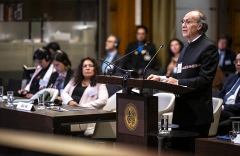 HE Mr Roberto Calzadilla Sarmiento, Ambassador of the Plurinational State of Bolivia to the Kingdom of the Netherlands HE Mr Roberto Calzadilla Sarmiento, Ambassador of the Plurinational State of Bolivia to the Kingdom of the Netherlands