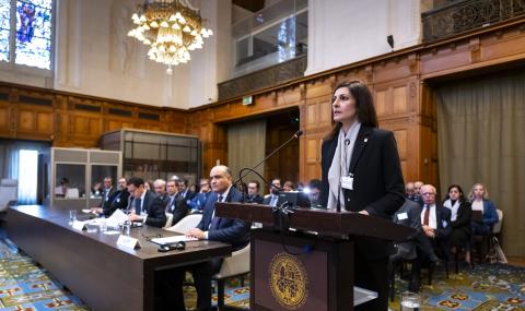 Ms Jasmine Moussa, Legal Counsellor, Cabinet of the Minister for Foreign Affairs, Ministry of Foreign Affairs of the Arab Republic of Egypt Ms Jasmine Moussa, Legal Counsellor, Cabinet of the Minister for Foreign Affairs, Ministry of Foreign Affairs of the Arab Republic of Egypt