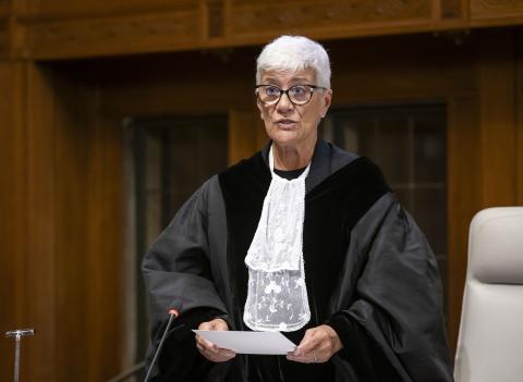 Solemn Declaration by HE Ms Mónica Pinto, judge ad hoc Solemn Declaration by HE Ms Mónica Pinto, judge ad hoc