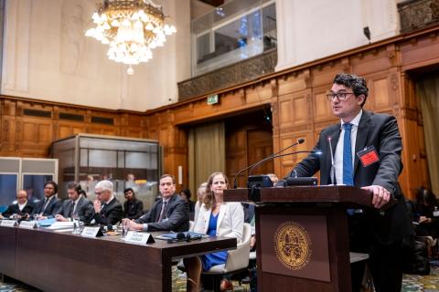 Mr Alfredo Crosato Neumann, Assistant Professor of International Law, Kadir Has University, Istanbul, member of the Lima Bar (Ecuador) Photograph: UN Photo/ICJ-CIJ/Frank van Beek. Courtesy of the ICJ.