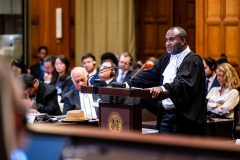 Mr Leslie Benjamin Mamu, Public Solicitor (Papua New Guinea) Photograph: UN Photo/ICJ-CIJ/Frank van Beek. Courtesy of the ICJ.