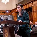 Ms Catherine Amirfar, Debevoise & Plimpton LLP, member of the Bars of the Supreme Court of the United States of America and the State of New York (Bangladesh) Photograph: UN Photo/ICJ-CIJ/Frank van Beek. Courtesy of the ICJ.
