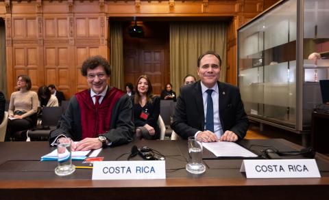 Members of the Delegation of Costa Rica Photograph: UN Photo/ICJ-CIJ/Frank van Beek. Courtesy of the ICJ.
