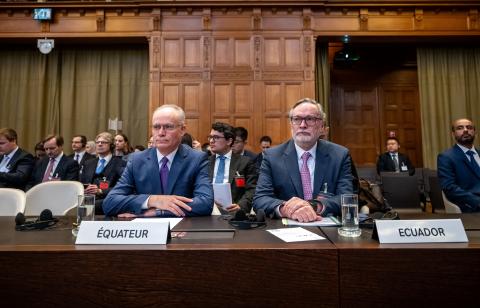 Members of the Delegation of Ecuador Photograph: UN Photo/ICJ-CIJ/Frank van Beek. Courtesy of the ICJ.