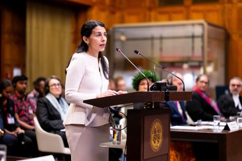 Ms Catherine Amirfar, Debevoise & Plimpton LLP, member of the Bars of the Supreme Court of the United States of America and the State of New York, Co-Representative of COSIS (Commission of Small Island States on Climate Change and International Law) Photograph: UN Photo/ICJ-CIJ/Frank van Beek. Courtesy of the ICJ. All rights reserved.