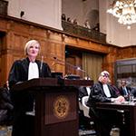 Ms Josephine Norris, member of the Legal Service of the European Commission (European Union) Photograph: UN Photo/ICJ-CIJ/Frank van Beek. Courtesy of the ICJ.