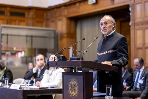 HE Mr Roberto Calzadilla Sarmiento, Ambassador of the Plurinational State of Bolivia to the Kingdom of the Netherlands (Bolivia) HE Mr Roberto Calzadilla Sarmiento, Ambassador of the Plurinational State of Bolivia to the Kingdom of the Netherlands (Bolivia)