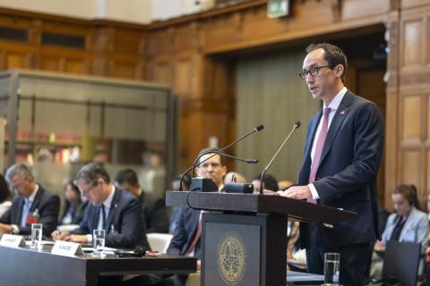 Mr Joshua B. Simmons, Senior Bureau Official, Office of the Legal Adviser, Department of State (United States of America) Mr Joshua B. Simmons, Senior Bureau Official, Office of the Legal Adviser, Department of State (United States of America)