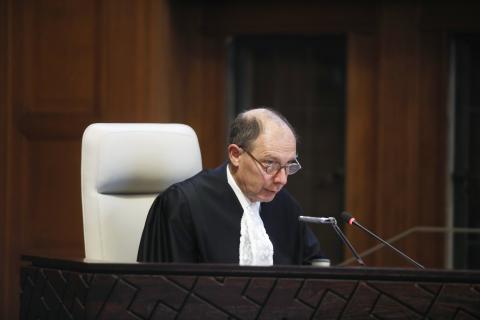 Reading of the operative paragraph of the Judgment (the Court's findings and vote), in French, by the Registrar of the Court, H.E. Mr. Philippe Gautier Reading of the operative paragraph of the Judgment (the Court's findings and vote), in French, by the Registrar of the Court, H.E. Mr. Philippe Gautier