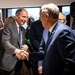 HE Mr Philippe Gautier, Registrar of the International Court of Justice, greets HE Mr Marcelo Rebelo de Sousa, President of the Portuguese Republic Photograph: UN Photo/ICJ-CIJ/Frank van Beek. Courtesy of the ICJ. All rights reserved.